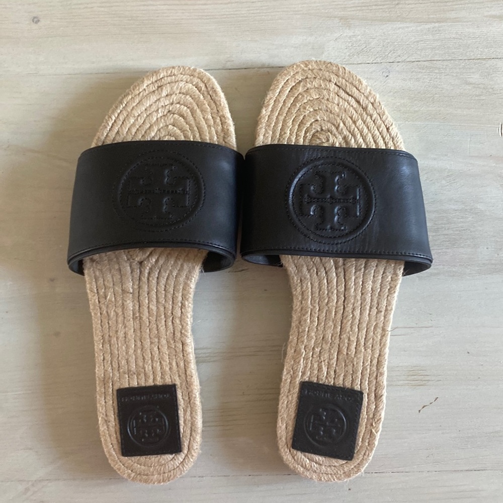 TORY BURCH black leather sandals